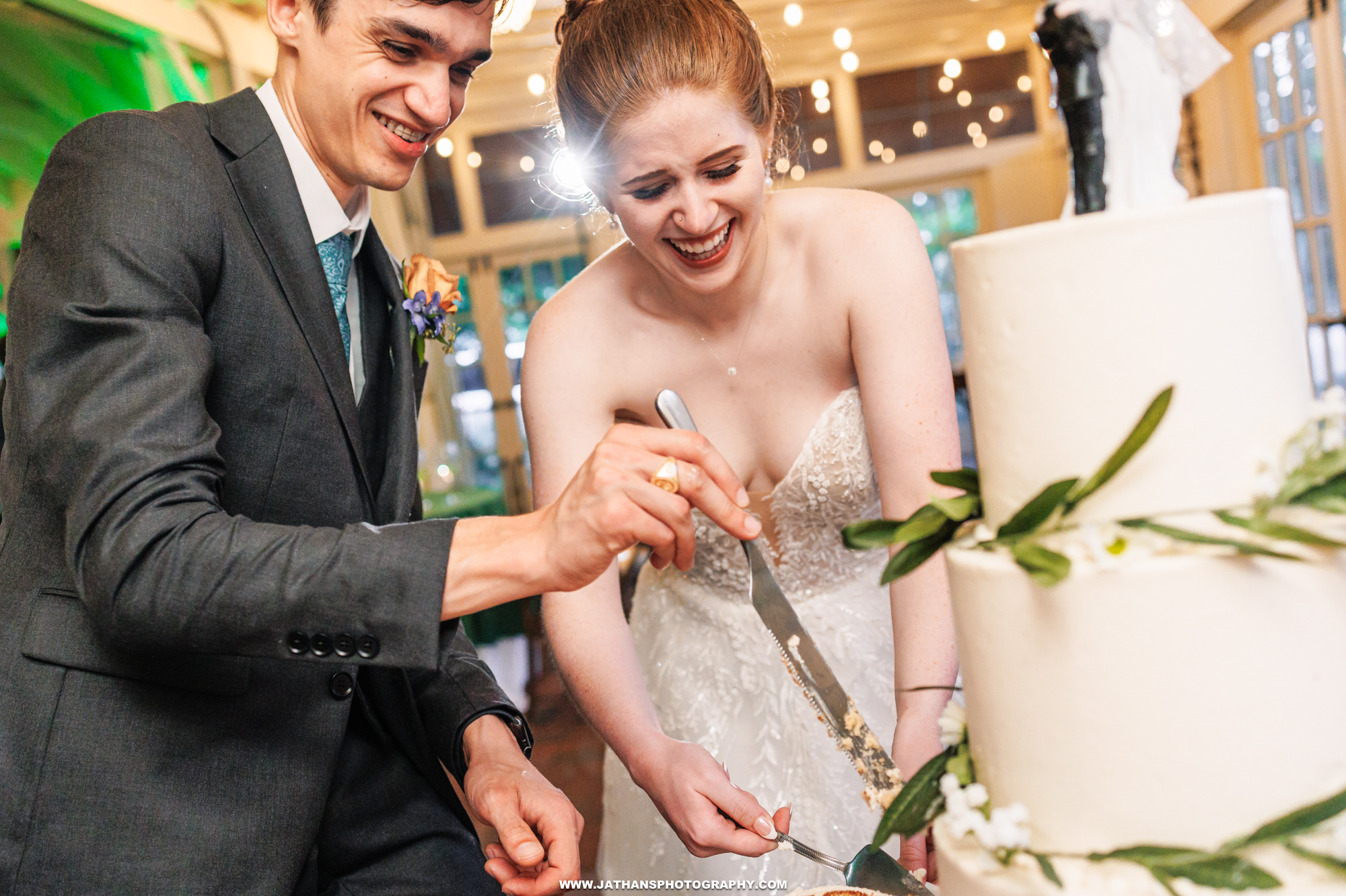 Gorgeous Vandiver Inn Havre de Grace Maryland Wedding Creative Maryland Wedding Photography