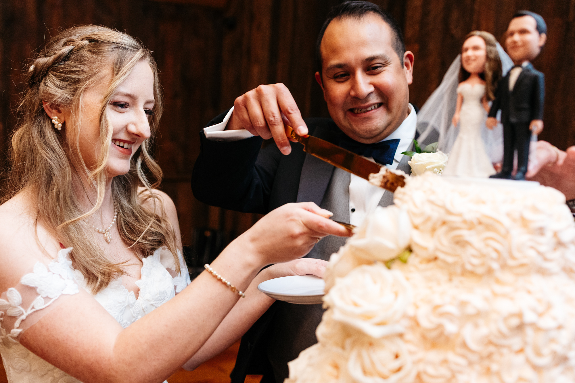 Beautiful York Wedding At Bentley Farms York Wedding Photography Outdoor Venue